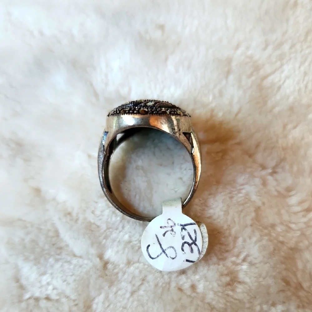 Elegant Turquoise‎ and Silver Swirl Ring